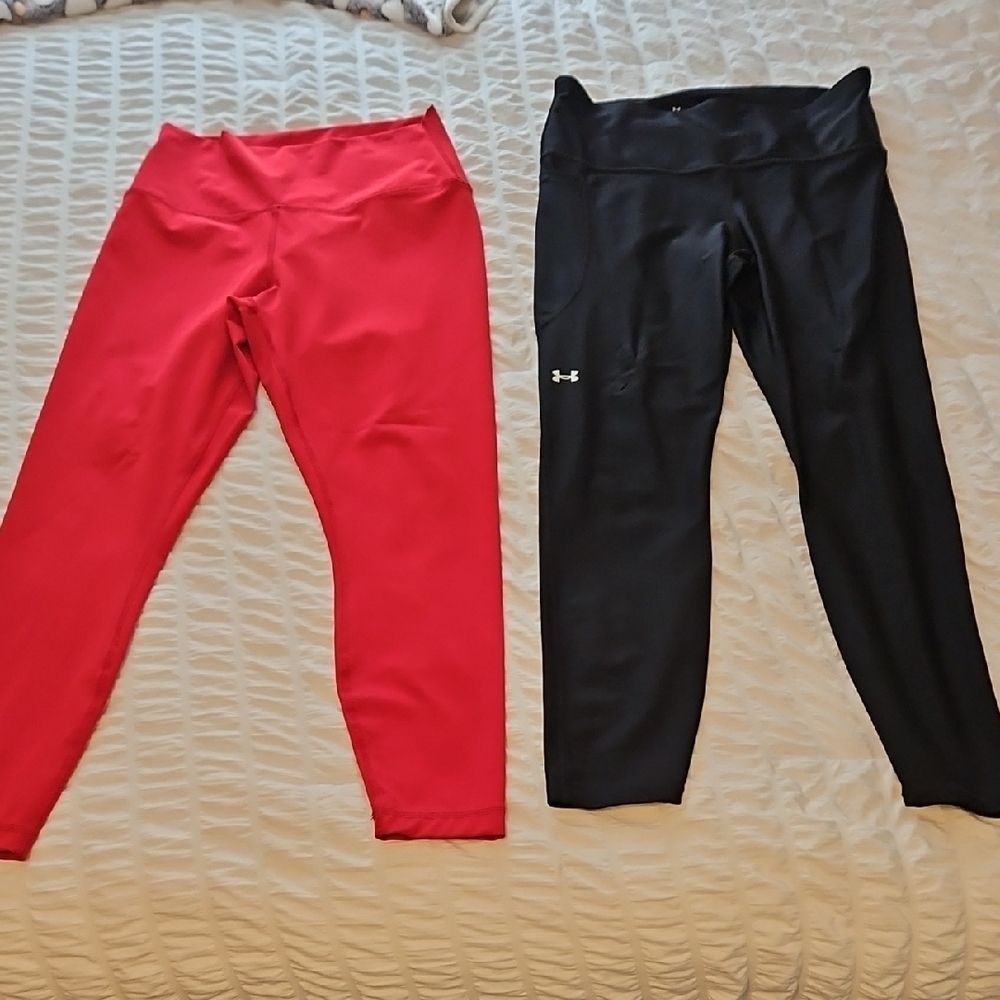 Under Armour Leggings in Sleek Black, 90 Degrees Red Leggings